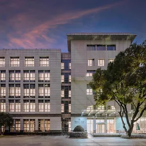 Cypress Garden Hotel